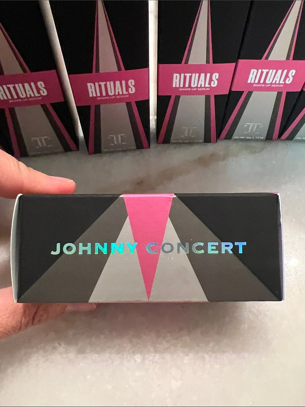 Johnny Concert Rituals Shape Up Serum 1 oz / 30g – Vegan Clean Primer Makeup Bas